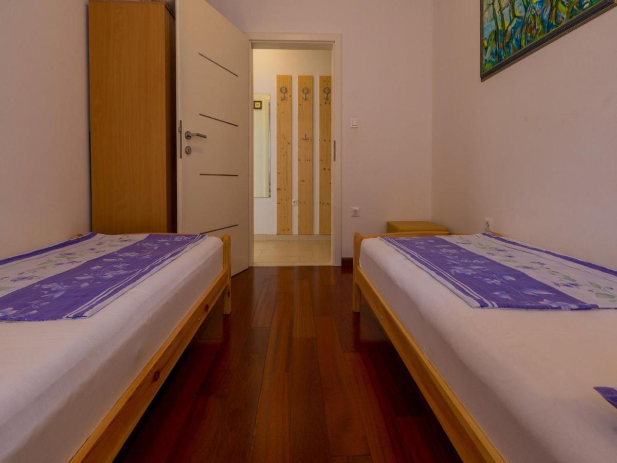 Apartment Villa Sara ドラマリ エクステリア 写真