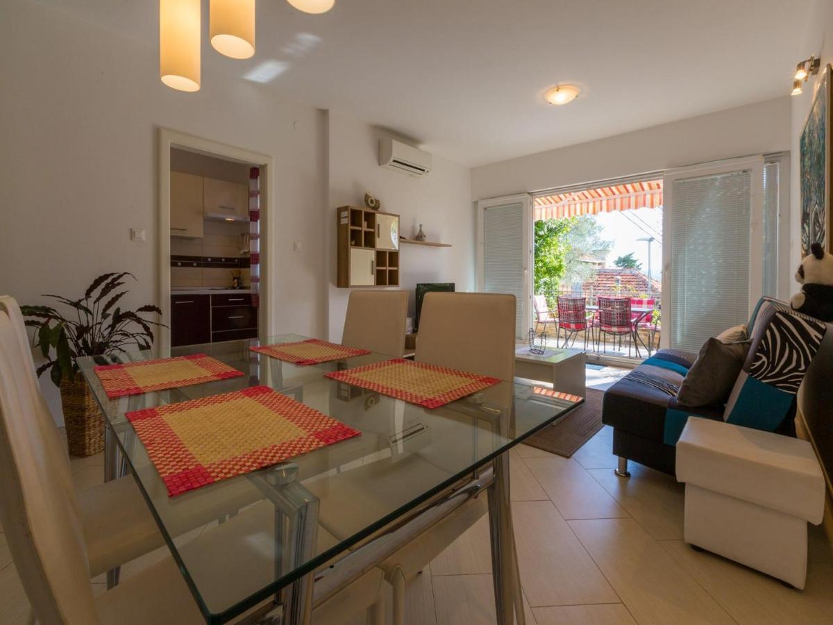 Apartment Villa Sara ドラマリ エクステリア 写真