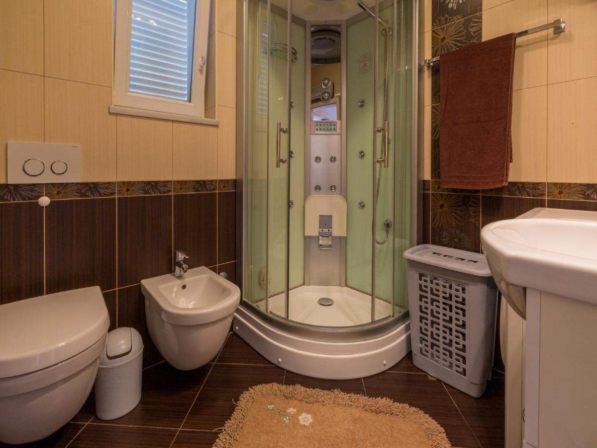 Apartment Villa Sara ドラマリ エクステリア 写真